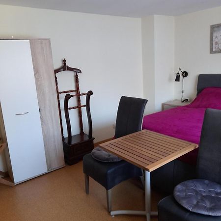 Haus Am Huegel Apartment Altstrimmig Екстериор снимка